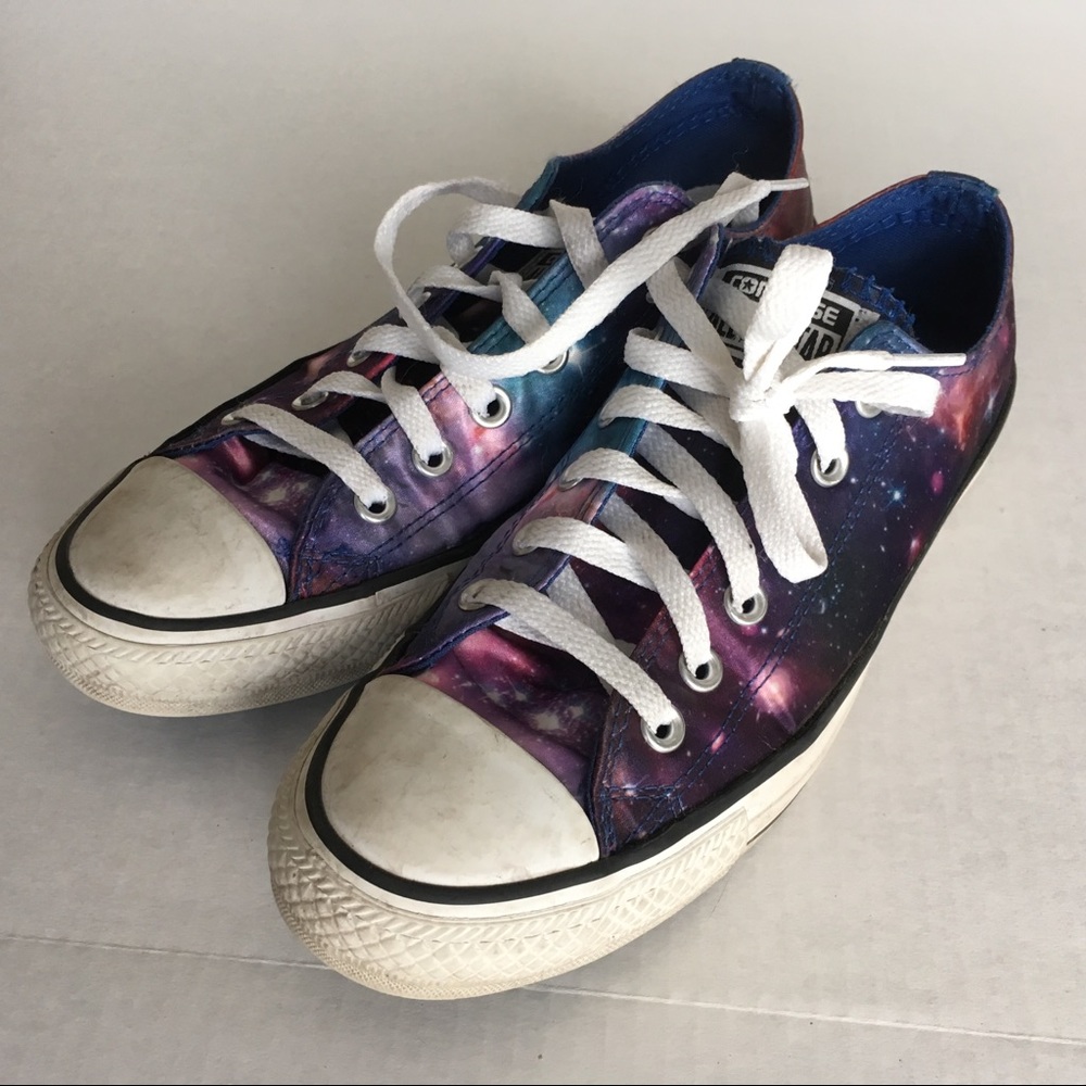 Low top galaxy converse